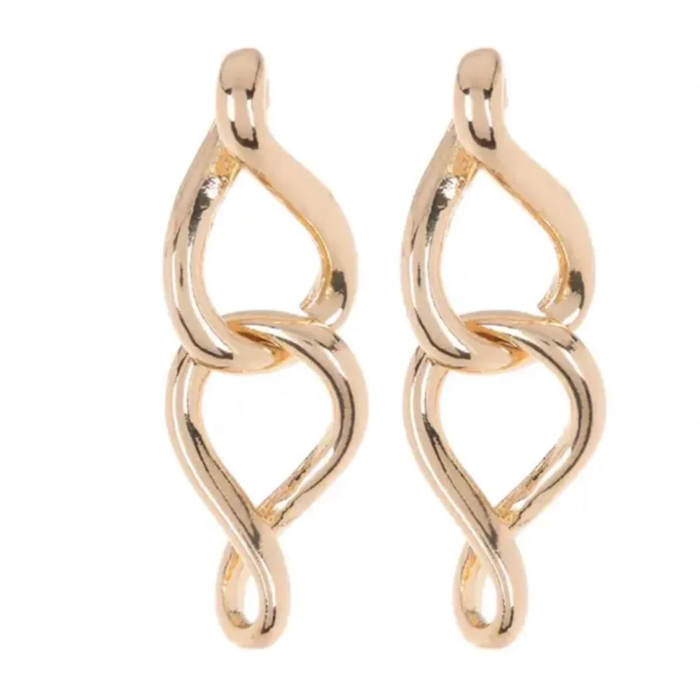 Nordstrom Rack Women’s Twisted Link Gold Drop Earrings